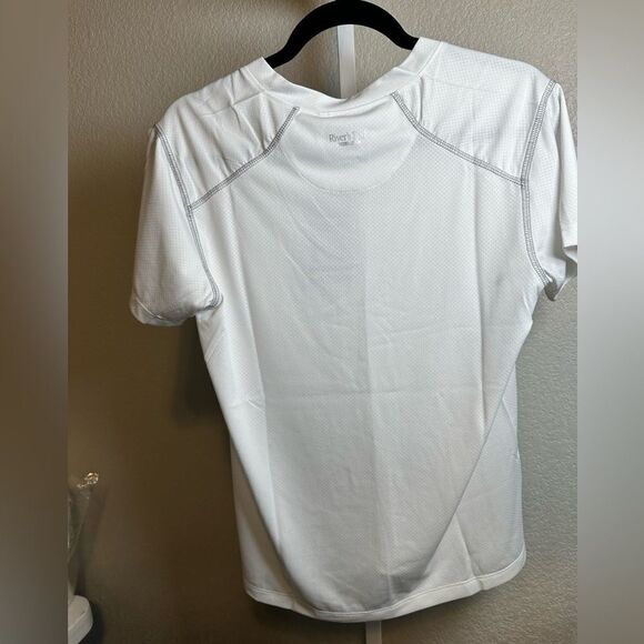 NWT River’s End Men’s White V Neck Short Sleeve Athletic Workout Top - Size L - Picture 2 of 6